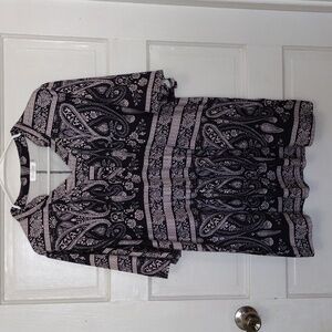 Hocosit Women's Top Sized XL Black and cream Bell Sleeves